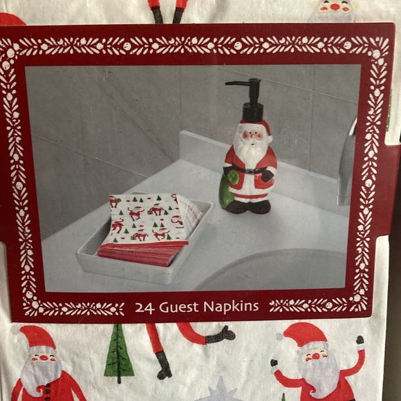 BNIB- 3 Piece Set- Ceramic Santa Soap Pump, 24 Hand Towels & Ceramic Towel Tray - Picture 6 of 16